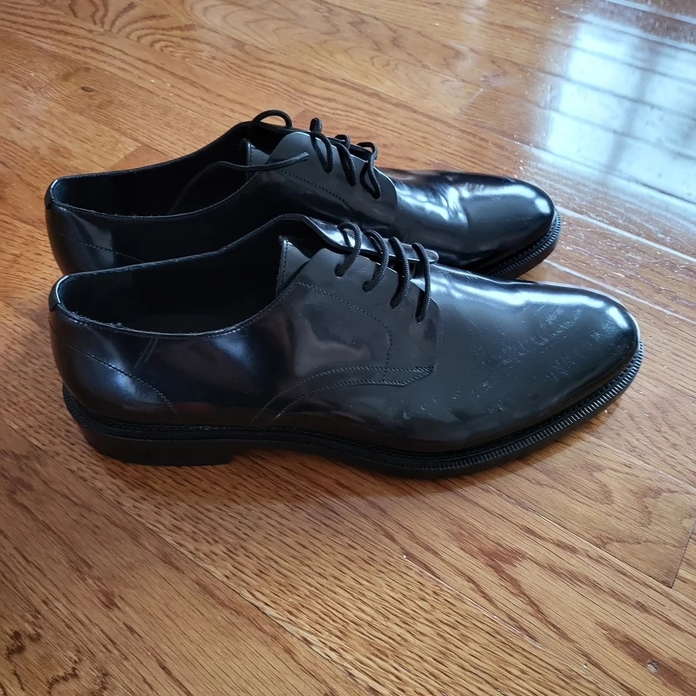 Burberry Glossy Black Leather Derbys